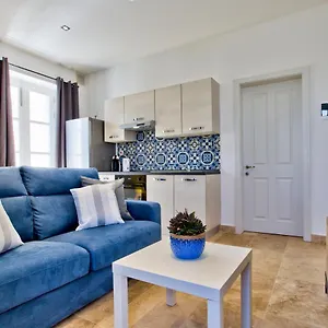 Ursula Self Catering And 1-br In By Tritoni Valletta